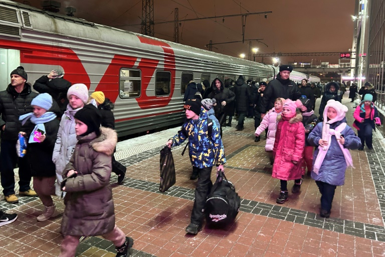 pais evacuam filhos da cidade russa de belgorod devido a bombardeios ucranianos