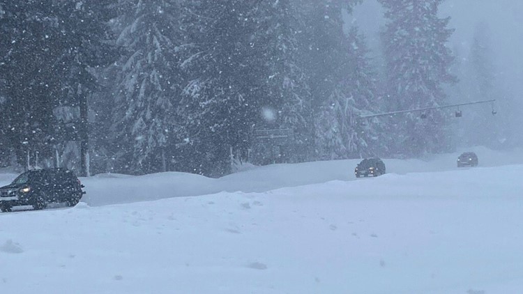 First Cascades Blizzard In 12 Years Knocks Out Power At Timberline Lodge