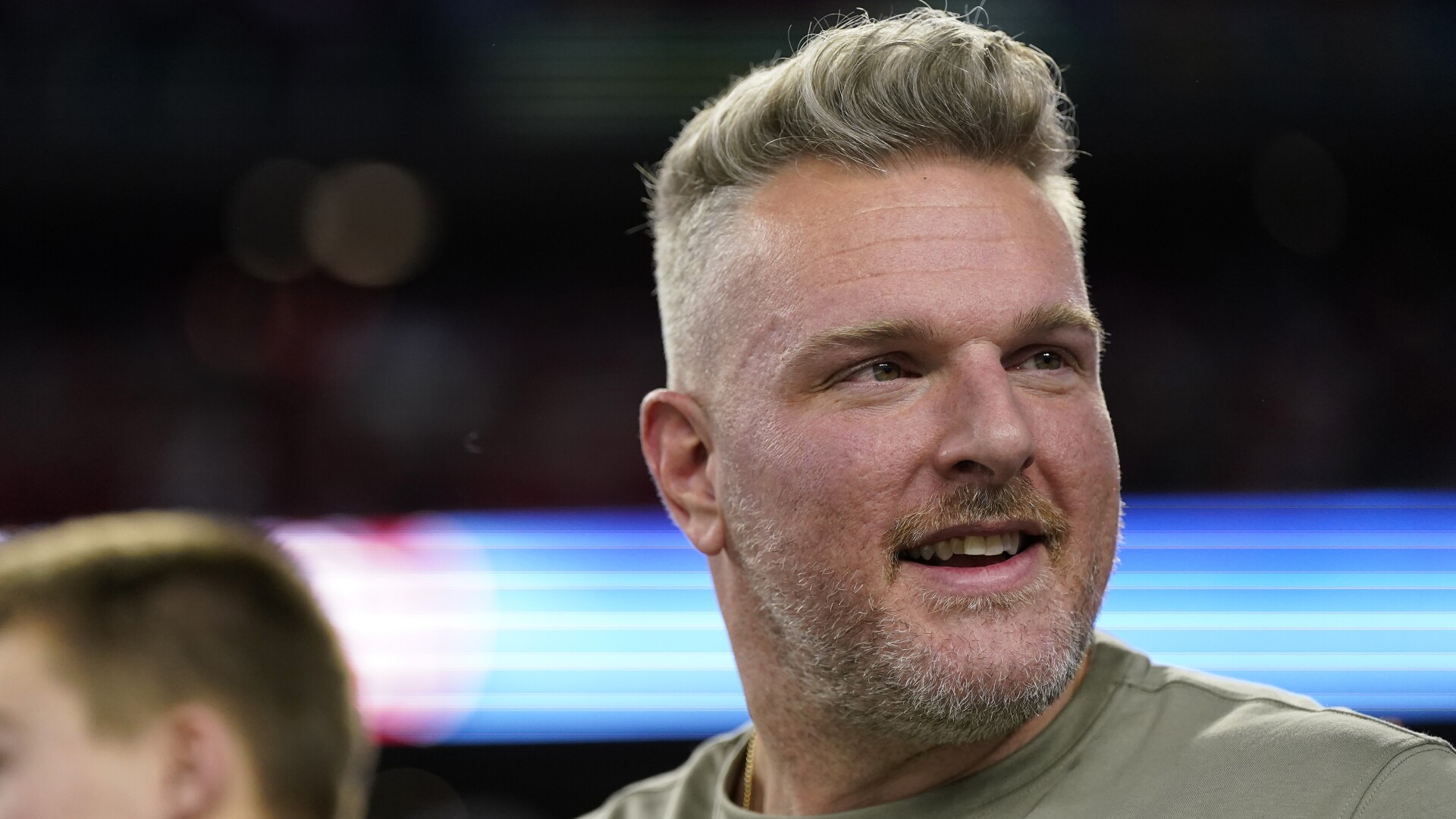 Pat McAfee Wisely Distances Himself From Aaron Rodgers