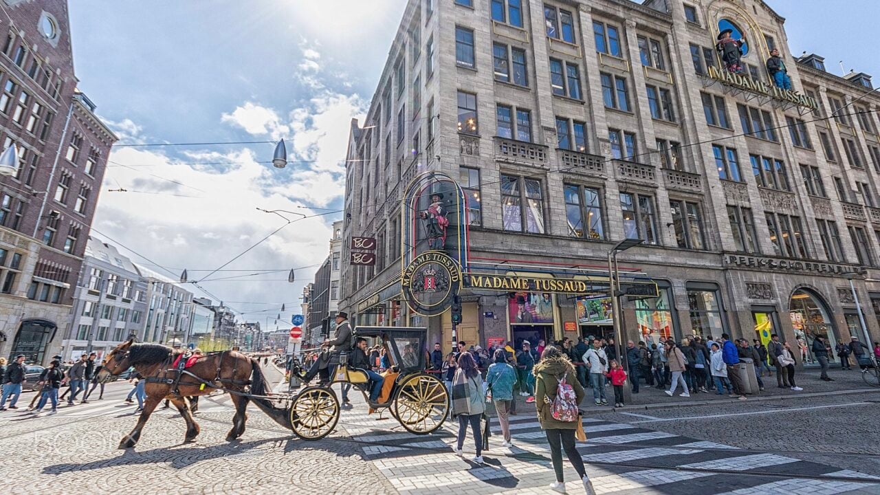 <p>The world-famous Madame Tussaud has an exhibit in Amsterdam in addition to its counterpart in London. It opened in Amsterdam in 1970. At the museum, you can see numerous wax figures of celebrities and public figures from different eras. Some include George Clooney, Brad Pitt, Marylin Monroe, Elvis Presley, and many more.</p>