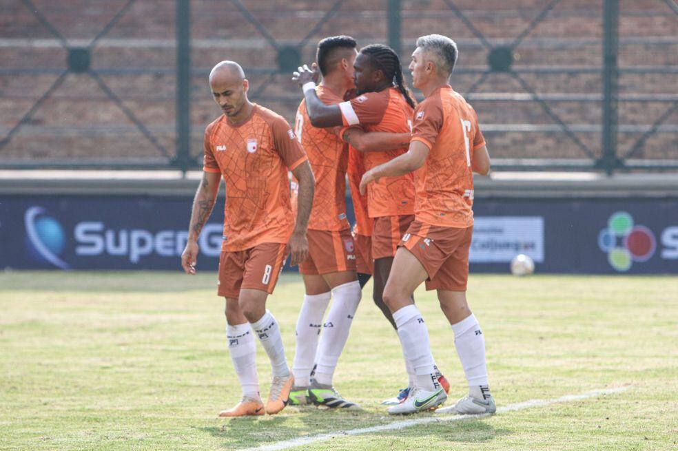 Con Gol De Hugo Rodallega, Santa Fe Venció A Fortaleza En Amistoso De ...