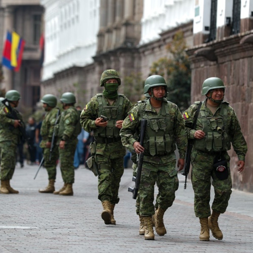 ¿Ecuador Militarizado? Así Está El Palacio De Gobierno Con Fuerte ...