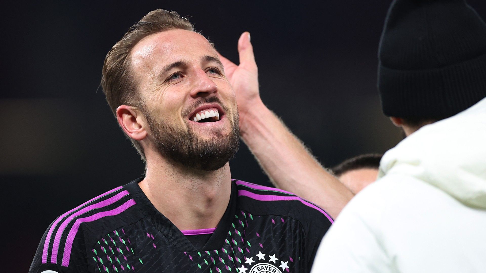 Harry Kane bringt englisches Wunderkind zu Bayern München: Bilder