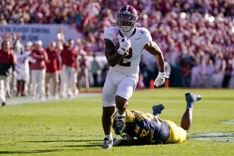 Alabama’s leading rusher declares for NFL Draft