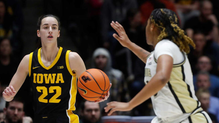Clark's triple-double and 3-point flurry lead No. 3 Iowa to rout over ...