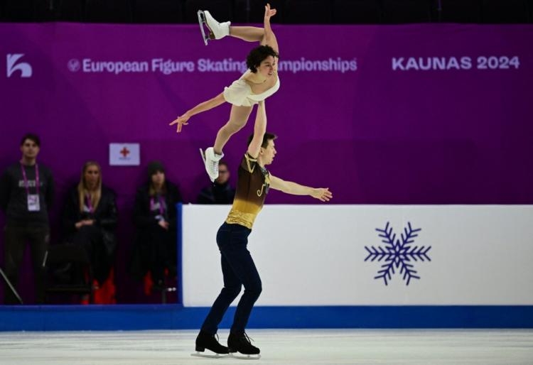 patinage artistique. championnats d’europe : camille et pavel kovalev absents du programme libre