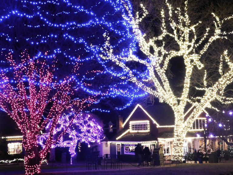 Fire & Frost Dazzles Visitors At Peddler's Village