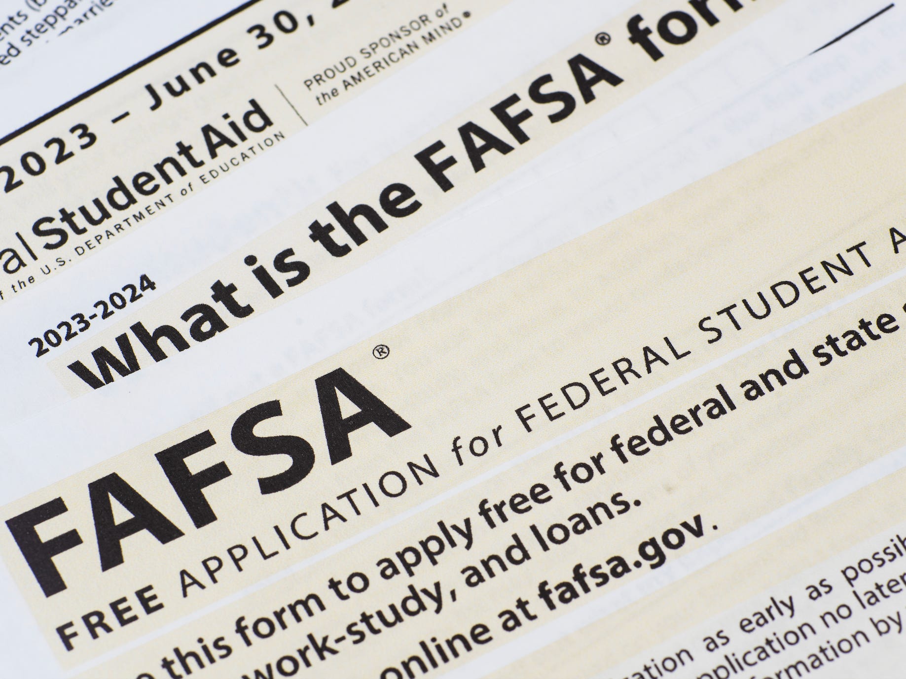 The New FAFSA Form For 2024 Was Supposed To Streamline The Process It   AA1mOF9f.img