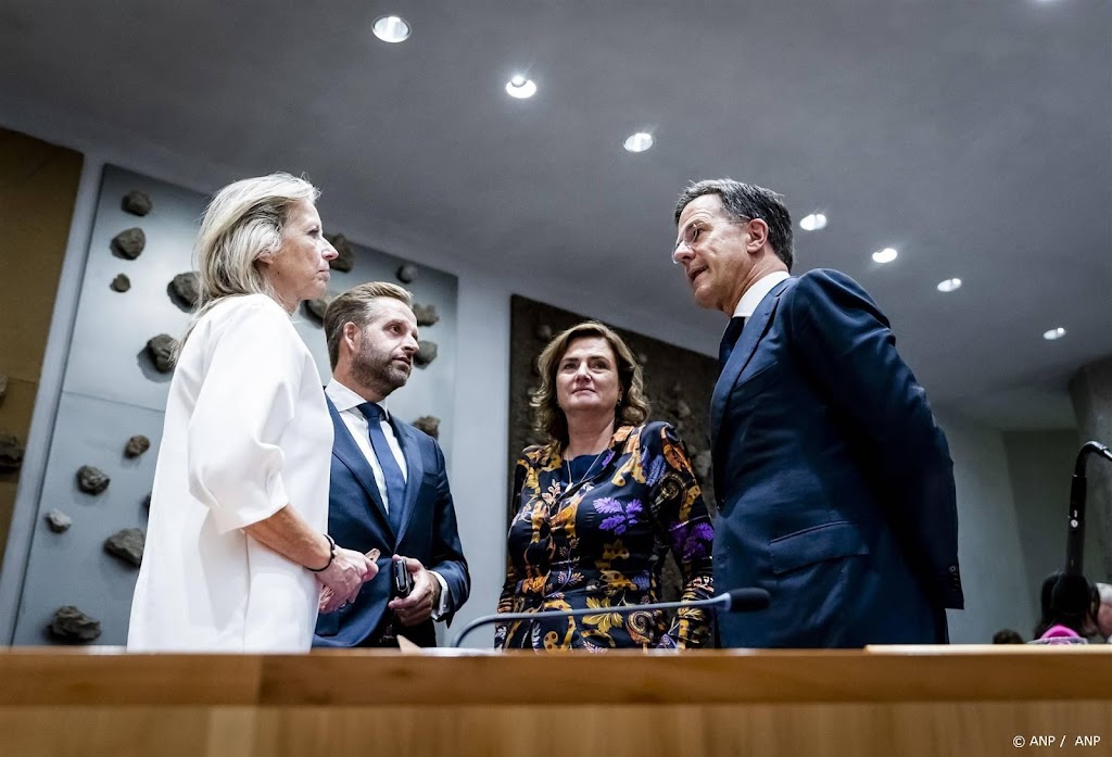 rutte en vier andere ministers naar wef in zwitserse davos