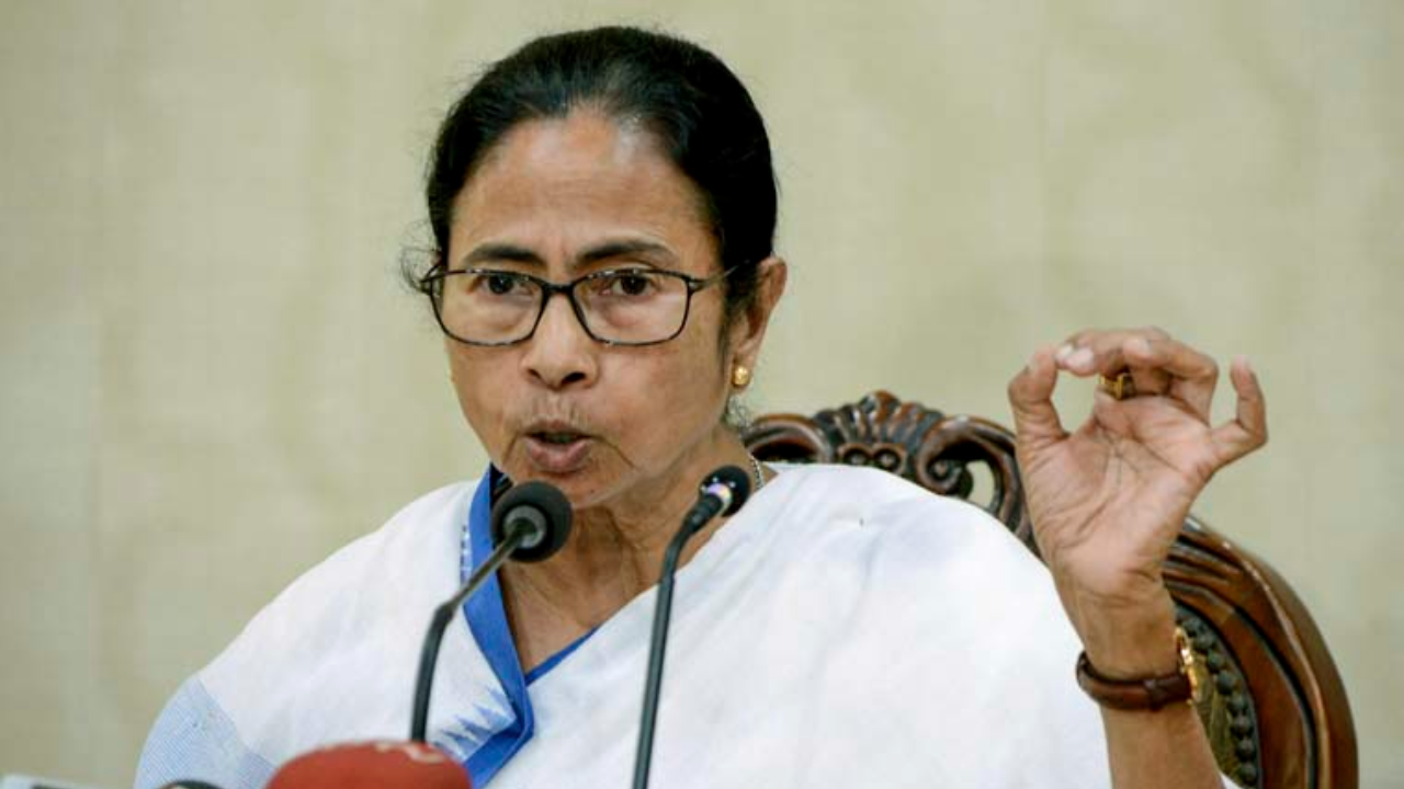 mamata banerjee wants west bengal to be renamed, here's what she suggested to centre