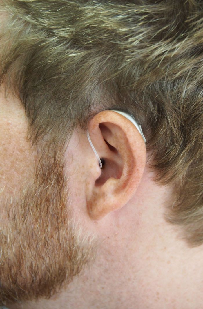 no es sólo para escuchar: el estudio científico que reveló el sorprendente beneficio de usar audífonos