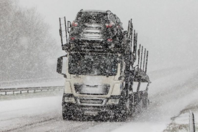 Met Office Speaks Out Over Two Snow Blizzards Hitting UK 'within 48 Hours'