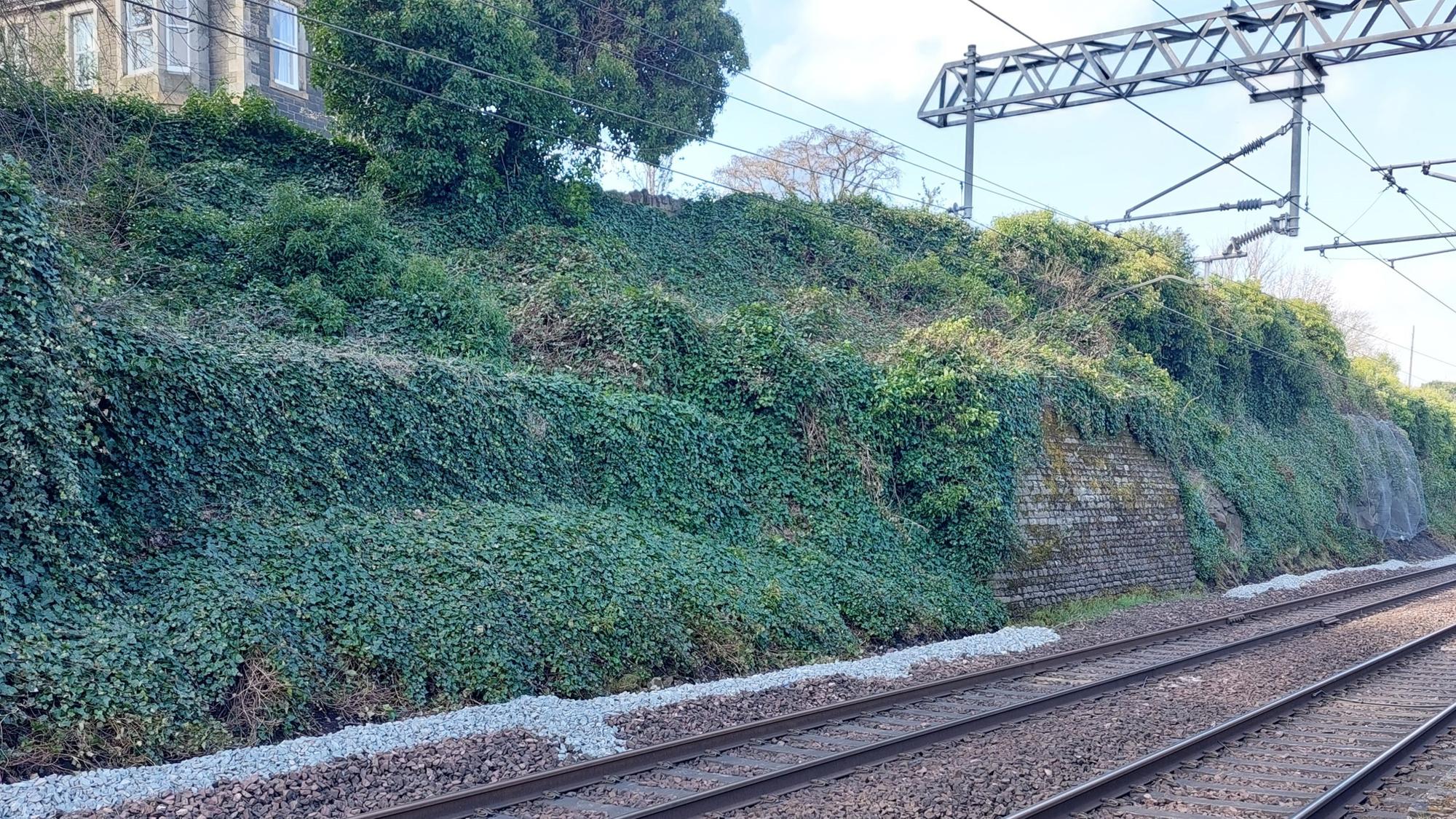 edinburgh trains: passengers warned of significant disruption on edinburgh-glasgow line due to rockfall prevention works