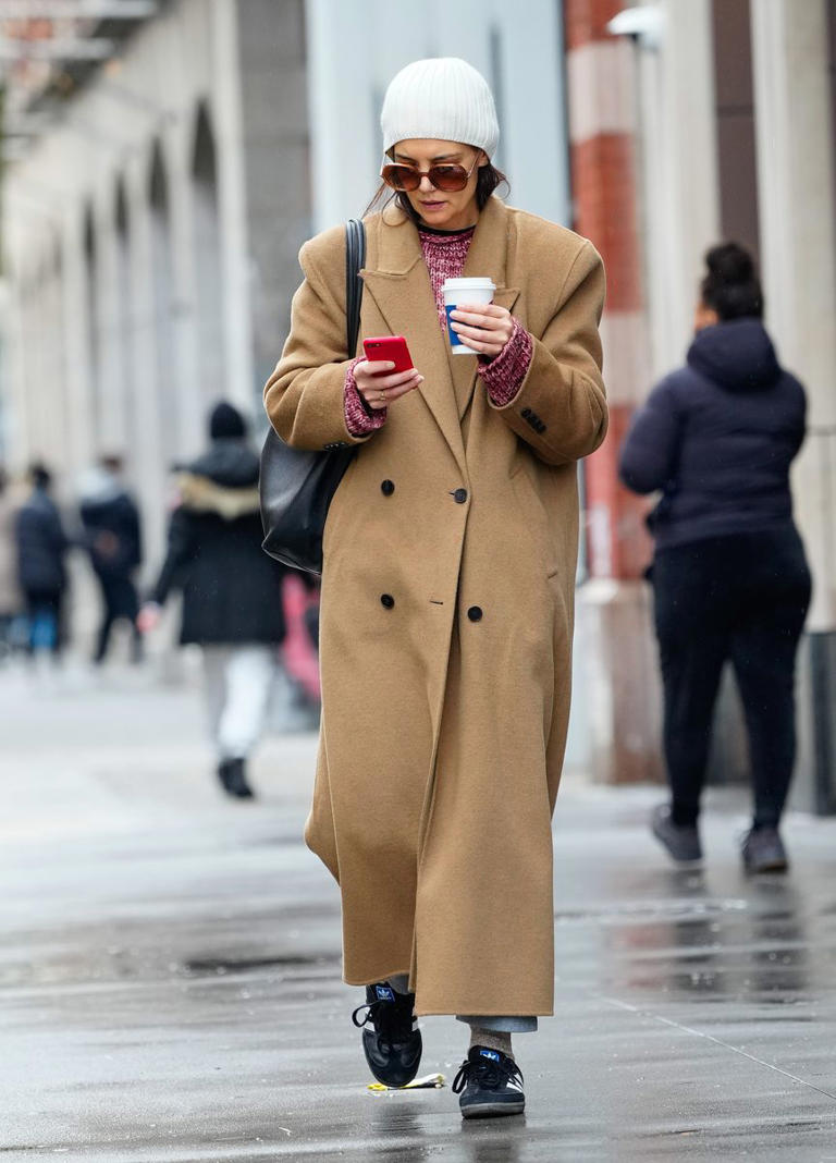 Katie Holmes Can’t Stop Wearing This Incredible Camel Winter Coat