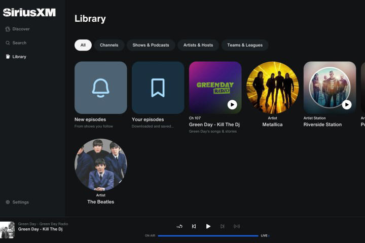 SiriusXM iOS アプリの再生コントロール画面。