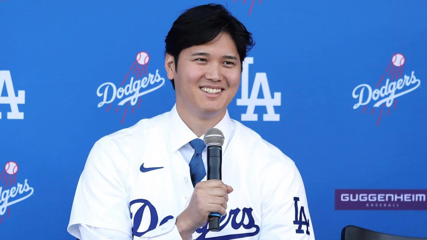 LOOK: Dodgers' Shohei Ohtani posts fake passport for his dog Decoy
