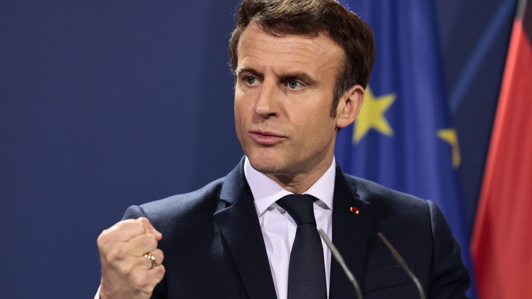 emmanuel macron megnevezte a francia kormány új csúcsminiszterét