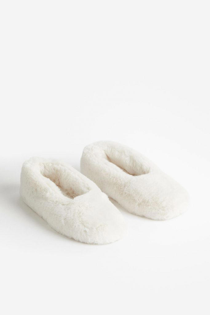 14 Incredibly Cozy Slippers to Keep You Warm This Winter