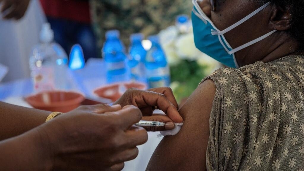 l'ouganda va détruire pour 6,7 millions d'euros de vaccins anti-covid périmés