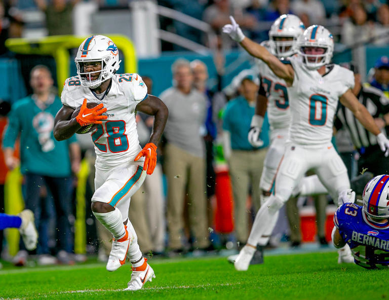 Tyreek Hill, Trey Lance and how two Dolphins' trades connect to the KC