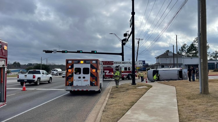 1 Injured In Two-vehicle Rollover Wreck In Tyler