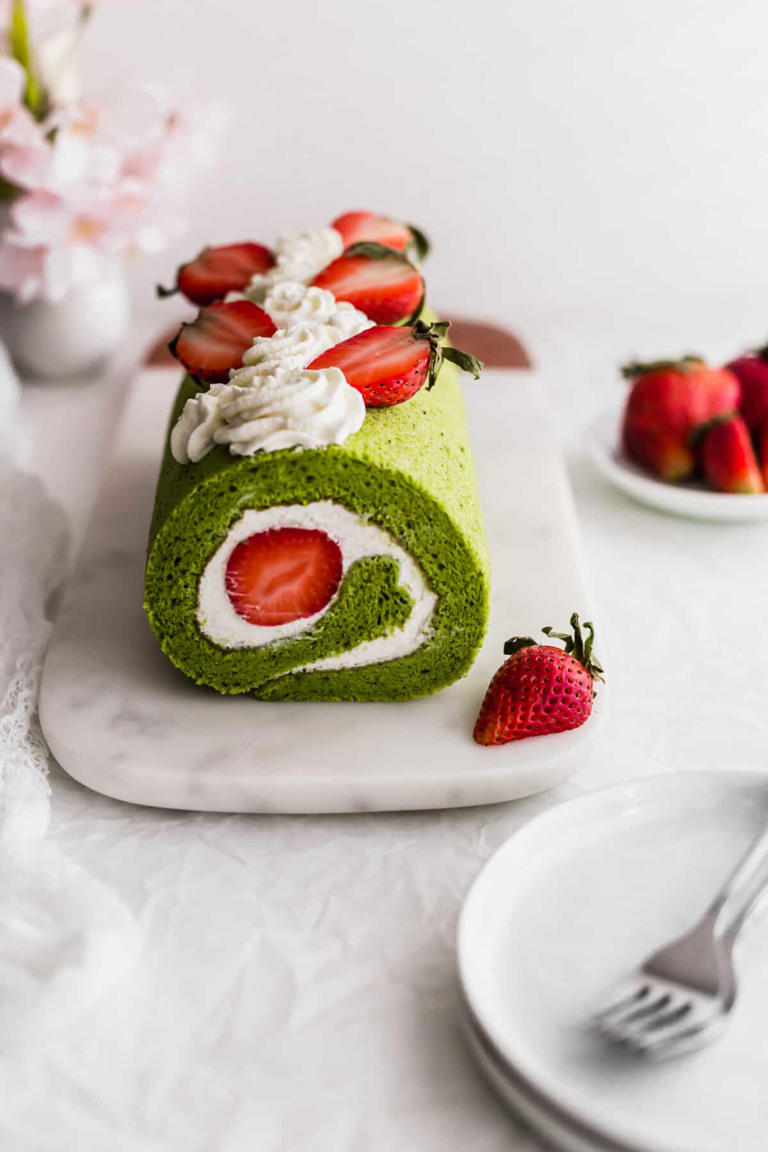 Matcha Swiss Roll Cake