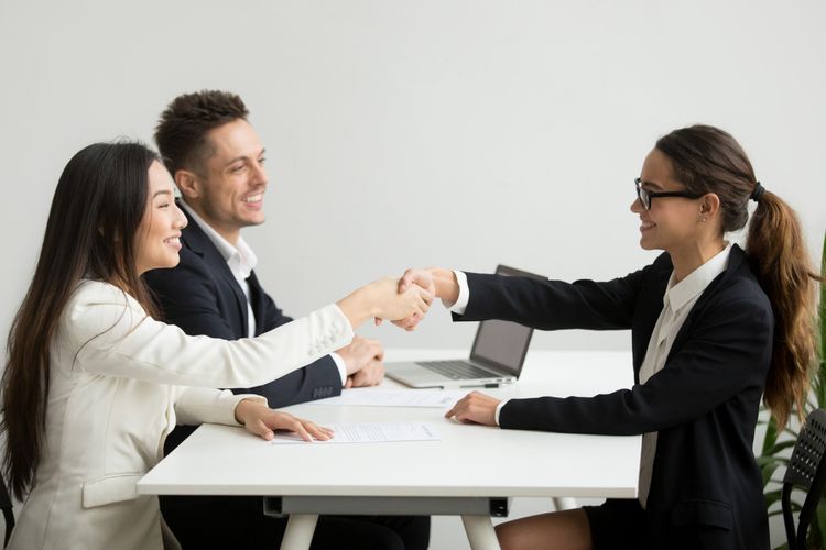 9 tips untuk menjadi kandidat yang disukai dalam wawancara kerja