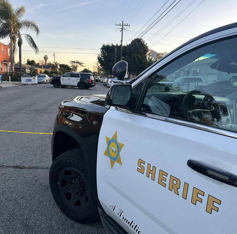 Suspect taken into custody after standoff in Compton