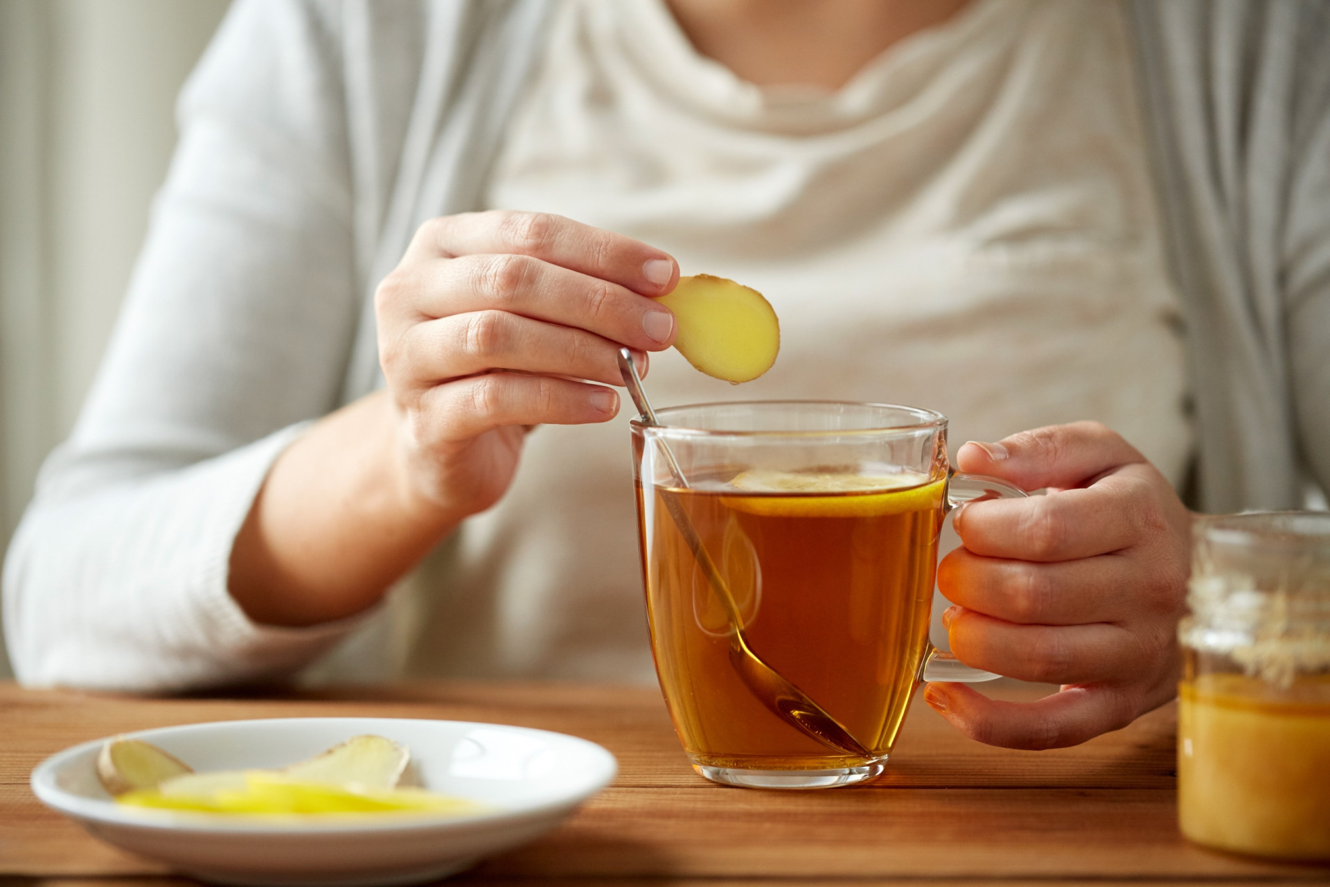 The Best Home Remedies For A Dry Cough   AA1mR5yf.img