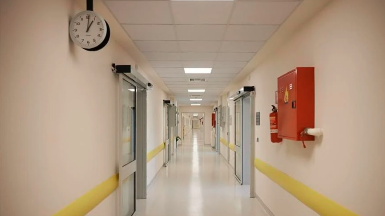 μαρτυρία στο skai.gr της θυρωρού του νοσοκομείου «μεταξά» για την αποκλειστική-«μαϊμού» που ξάφριζε ασθενείς