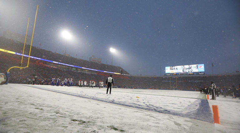 NFL Refutes Report That Steelers-Bills Game Could Be Moved to Cleveland ...