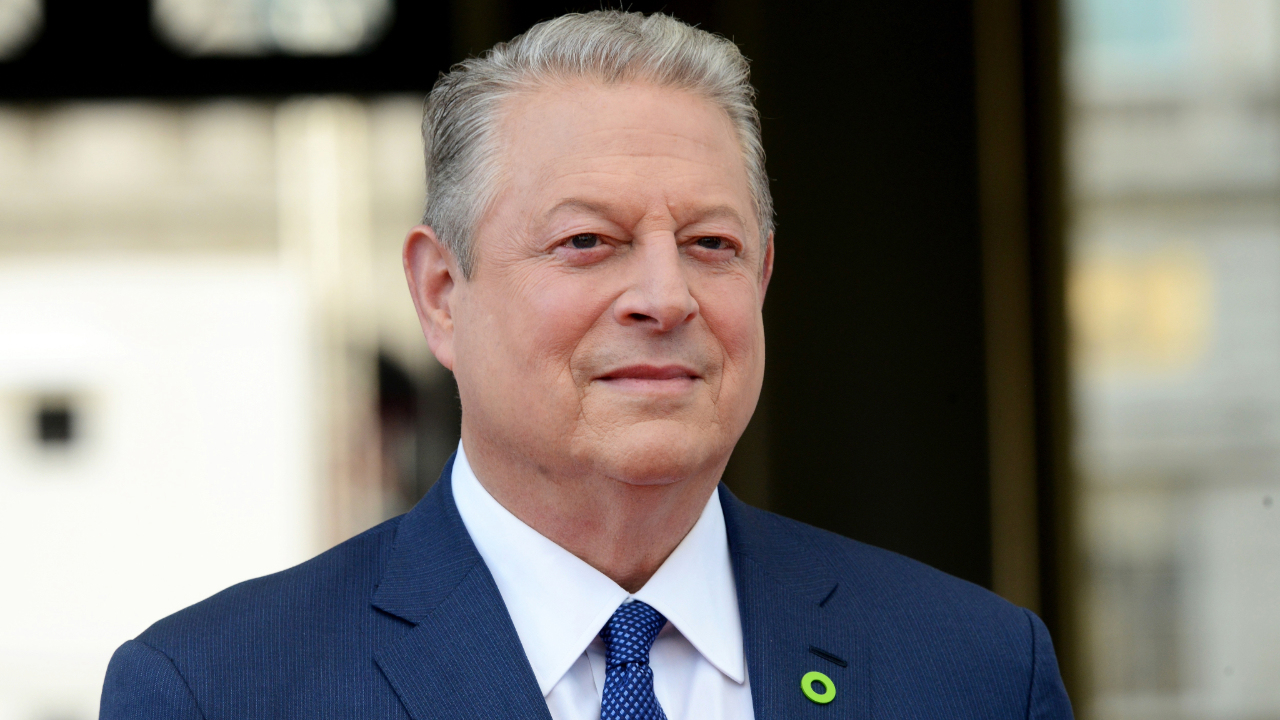 Apple board members Al Gore, James Bell to retire