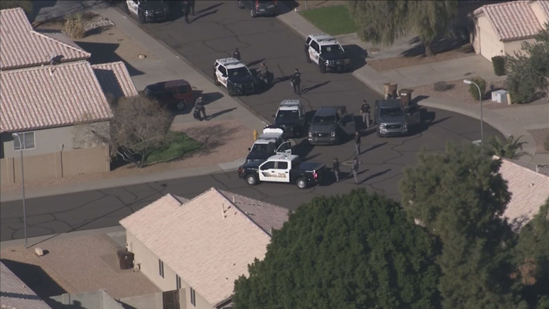 Standoff Ends After Man Shot By Peoria Police Taken Into Custody