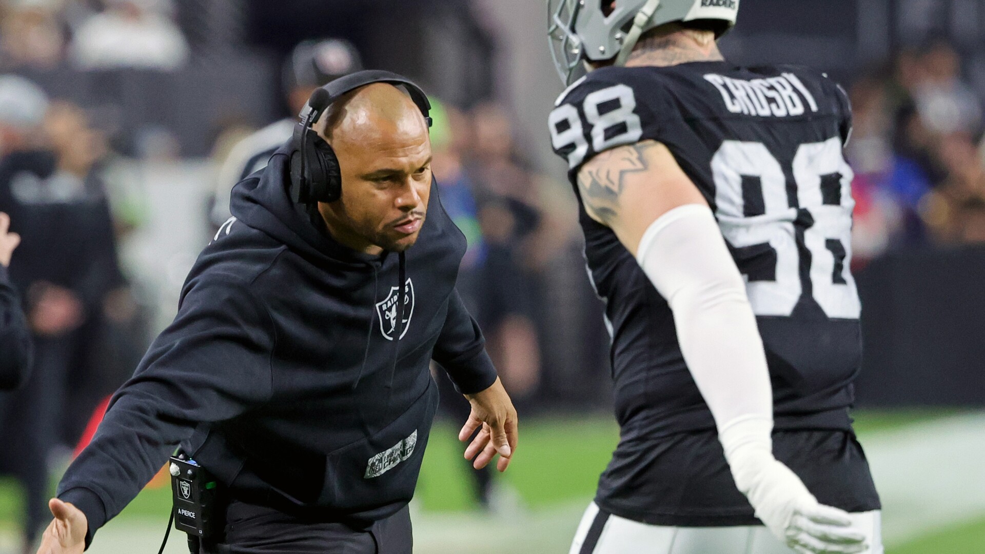 Maxx Crosby Speaks Up For Raiders Hiring Antonio Pierce As Permanent ...