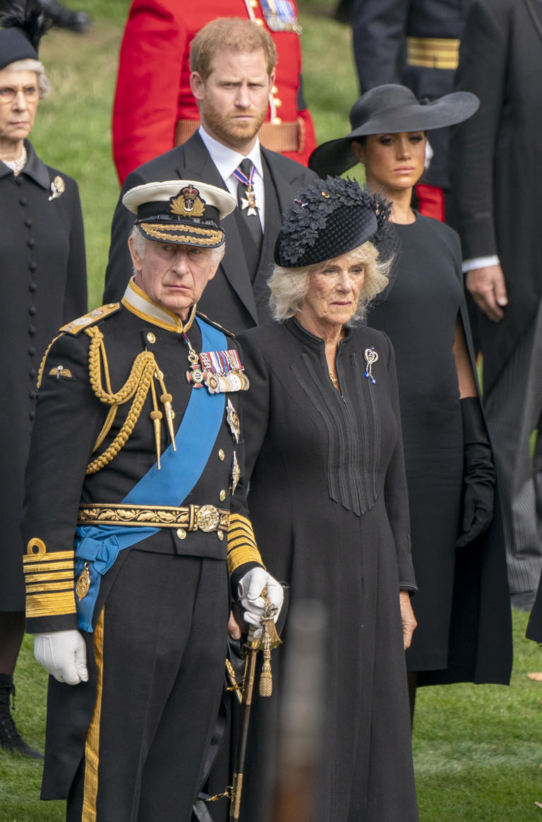 Queen Elizabeth II’s ‘peaceful’ final moments before death detailed in ...