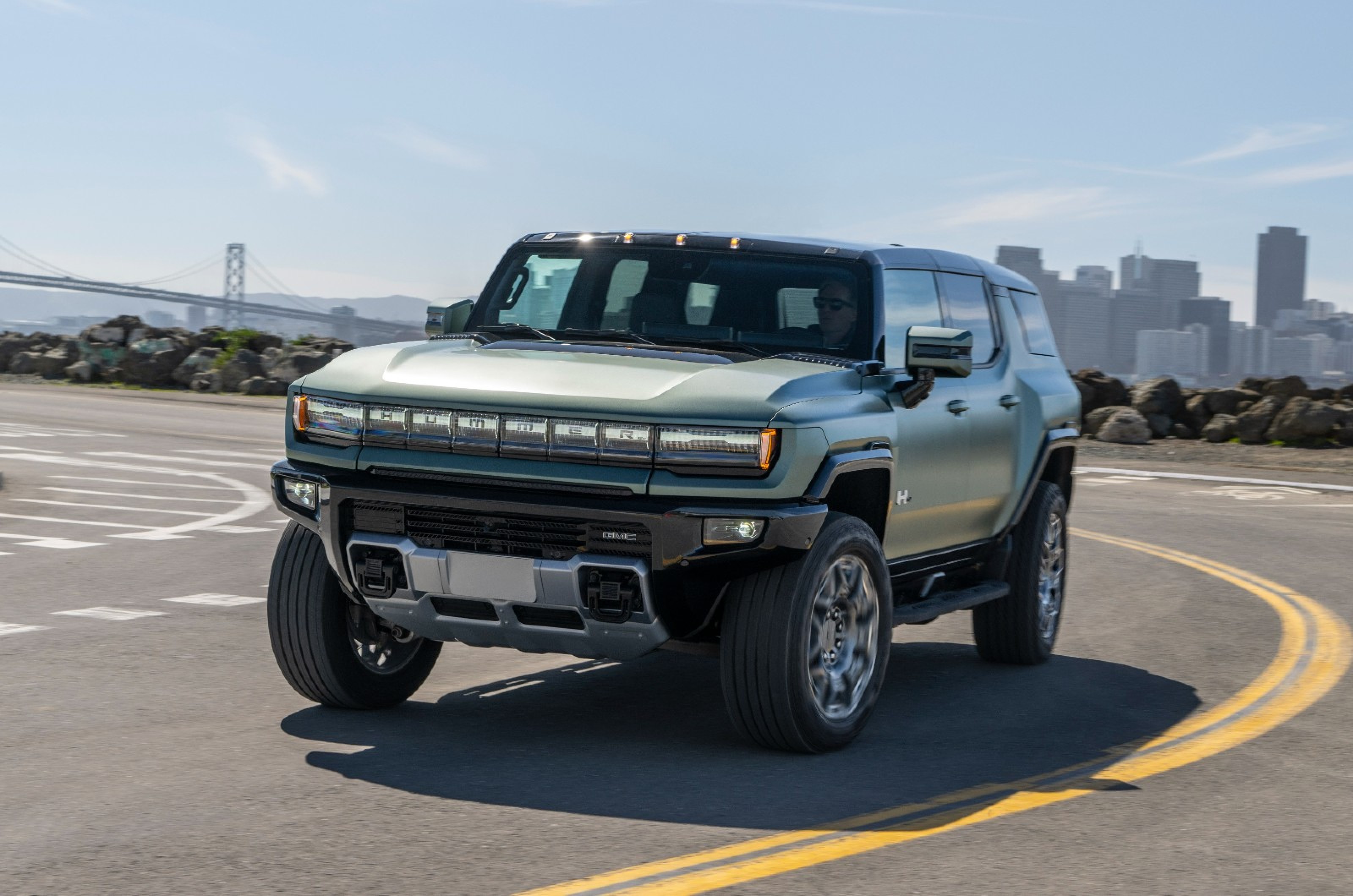 Gmc 2024. GMC Hummer. Hummer ev SUV. GMC 2024 кроссовер.