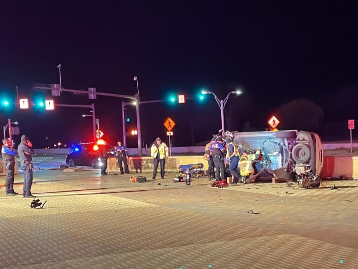 College Station Crash Causes Road Closure, Injures 2