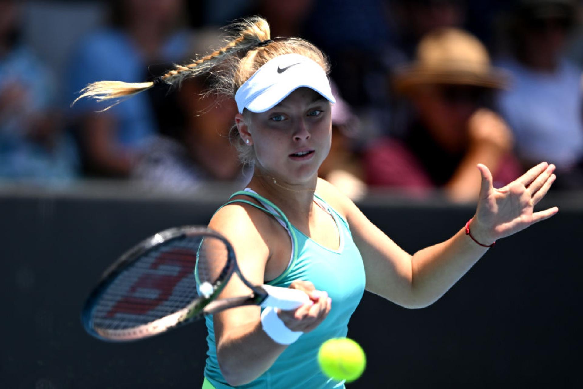 Brenda Fruhvirtova's Major Feat: A Teen Sensation's Success Down Under