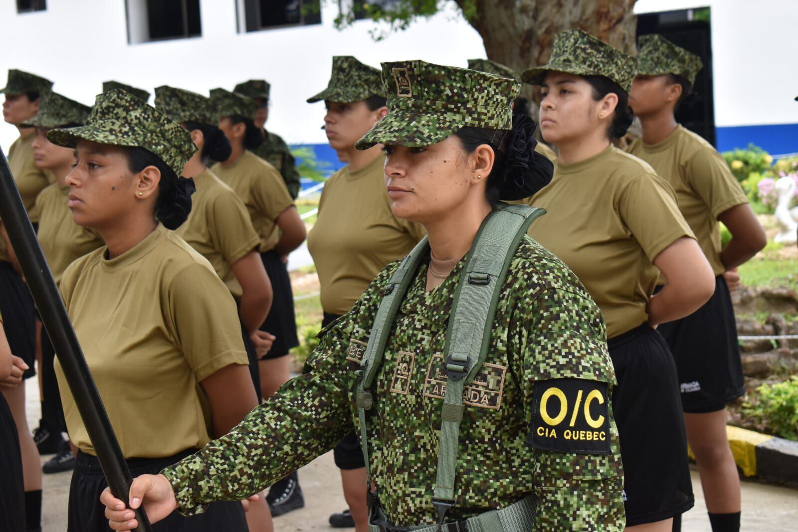 Más Mujeres Se Sumergen En Ser Militares