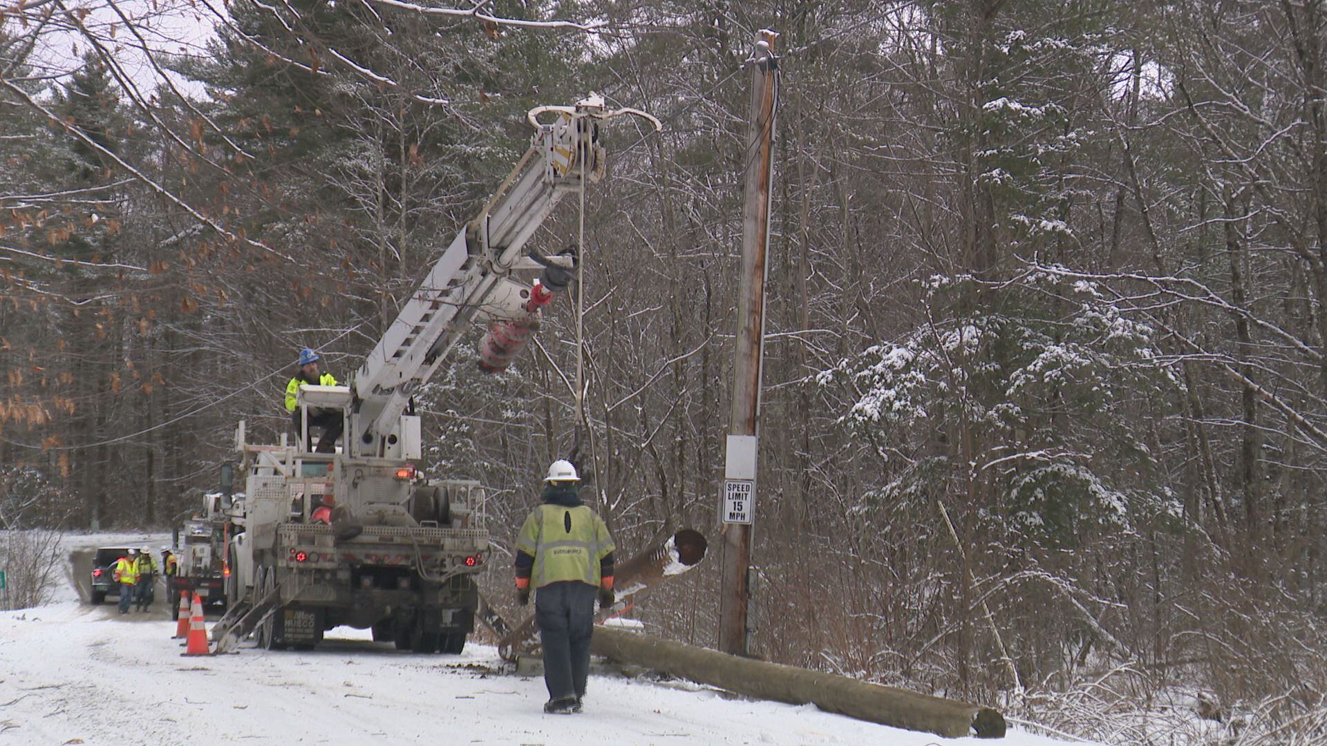 Outage Repairs Continue As Region Braces For Next Storm   AA1mTiiF.img