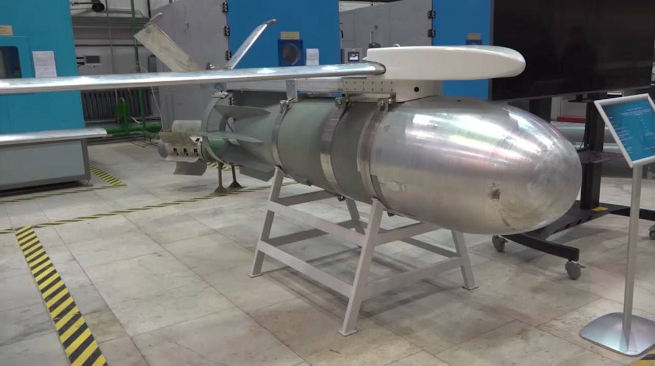 Russia Revamps Warfare With Glide Bombs Based On Ukraine Experience ...