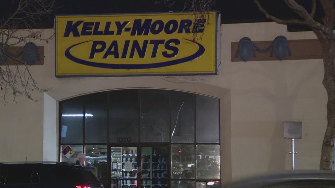 Kelly Moore Paints Goes Out Of Business   AA1mUQfj.img