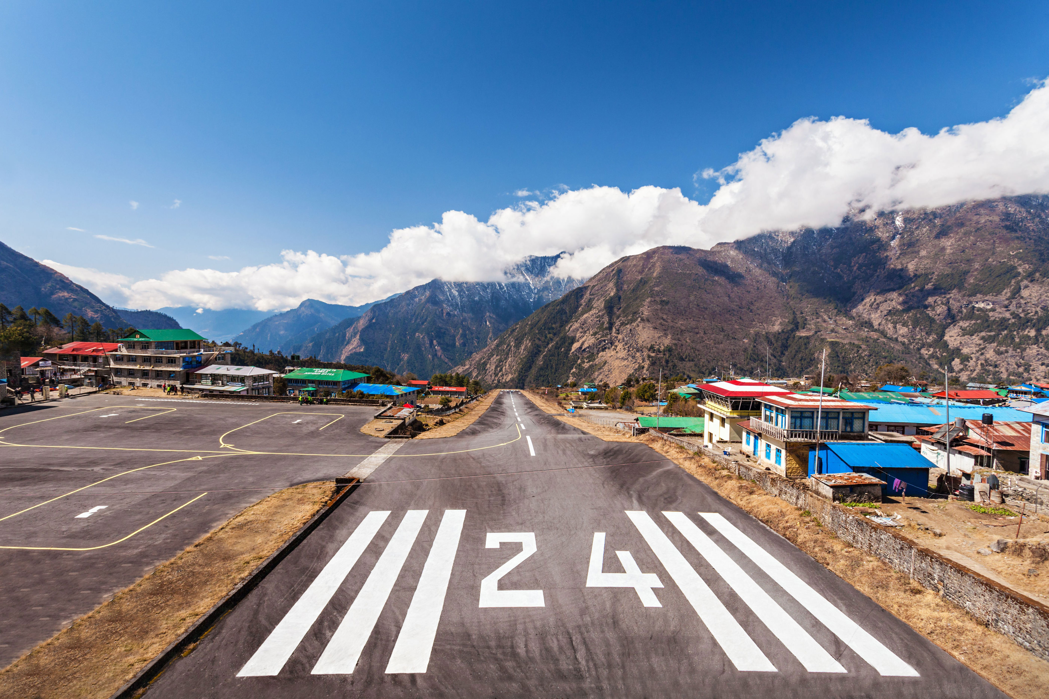 lukla: 5 fast facts about the world's most dangerous airport