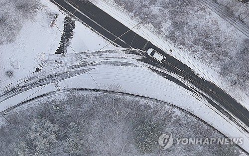 [날씨] 전국 대부분 흐리고 비·눈…'빙판길' 조심