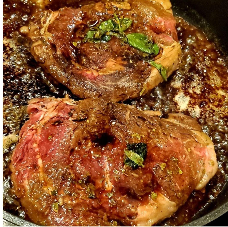 Steak With Garlic Butter Recipe