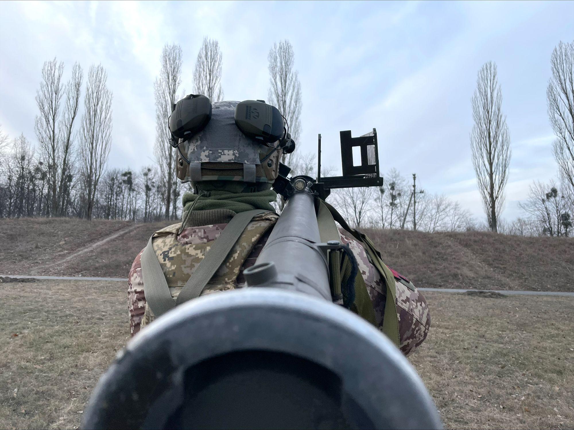 ataques de mísseis, drones de combate, camuflagem noturna: kiev alerta que rússia pode dominar as defesas aéreas