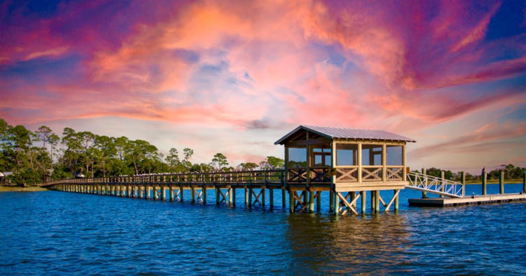 7 Coolest Towns On The Atlantic Coast For A Summer Vacation In 2024