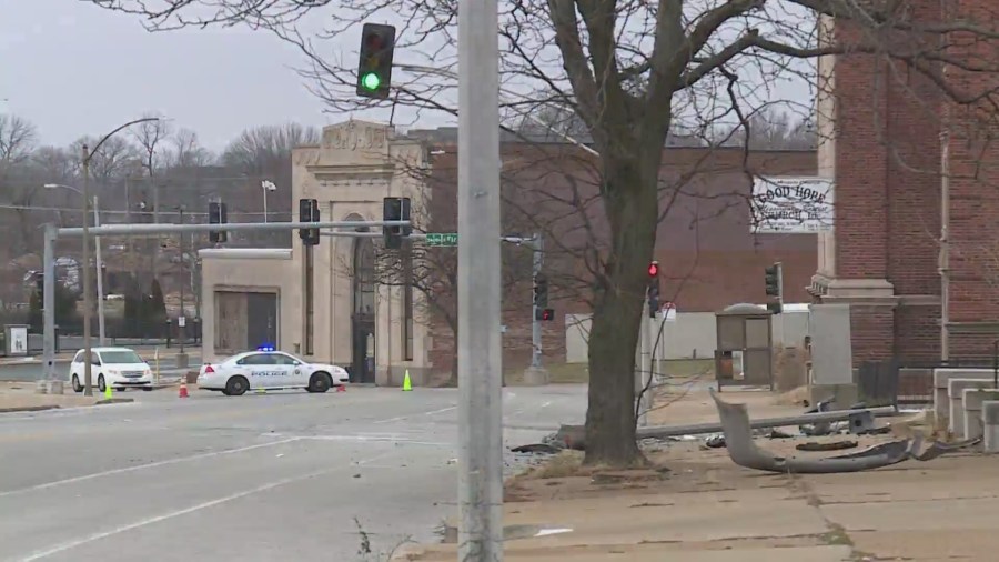 One Dead, Another Hurt In North St. Louis Crash