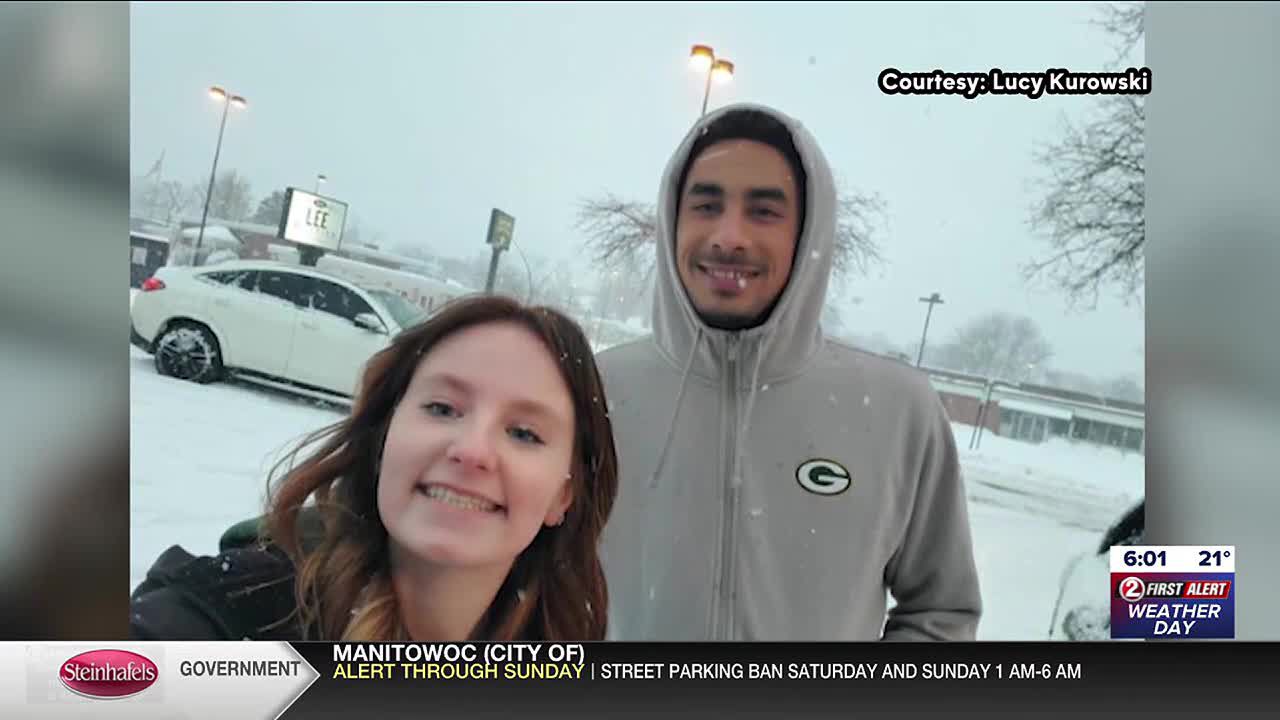 Jordan Love Helps Packer Fan Free Her Car From A Snow Drift And Goes ...