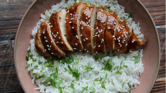teriyaki chicken: kylling med teriyaki-marinade